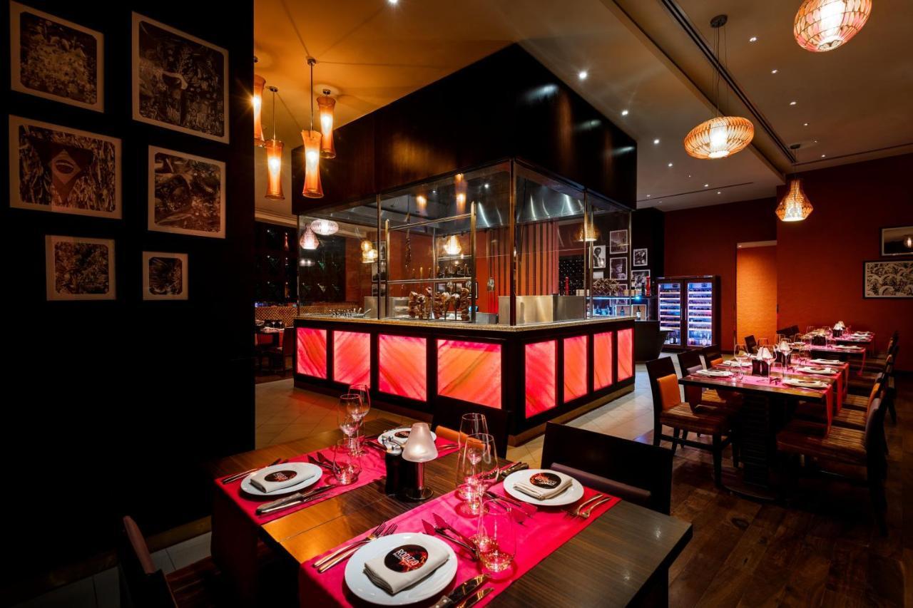 크라운 플라자 도하 - 더 비즈니스 파크 외부 사진 The interior of the restaurant